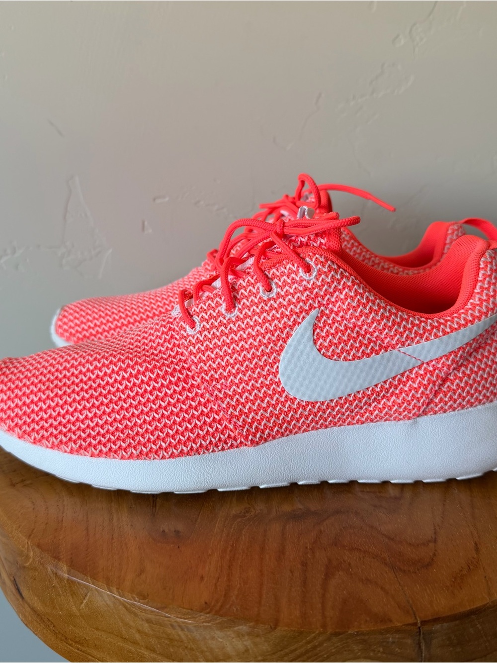 Nike Roshe Run Womens 10 Bright Mango Orange White 511882-802 Mesh Sneakers 2014